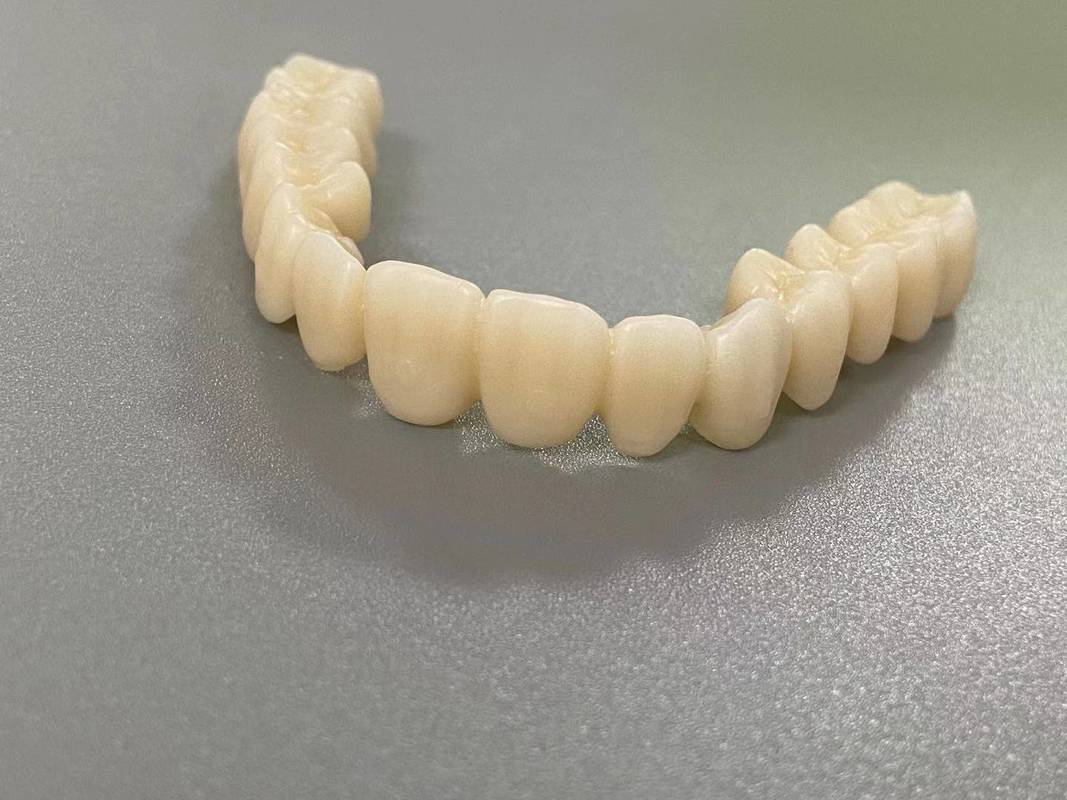 Hot Sale New Dental Lab Material 700-1200mpa 4D Pro Multilayer Zirconia Block