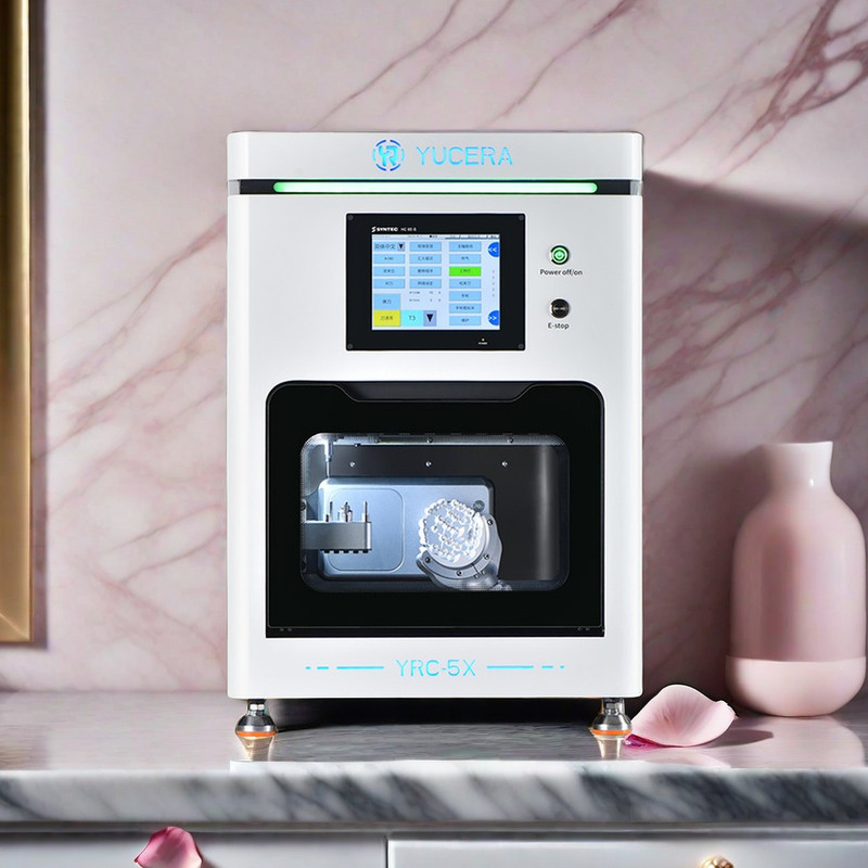 Máy phay CAD/CAM 5 trục Yucera Compact cho sản xuất mão và cầu răng nhỏ