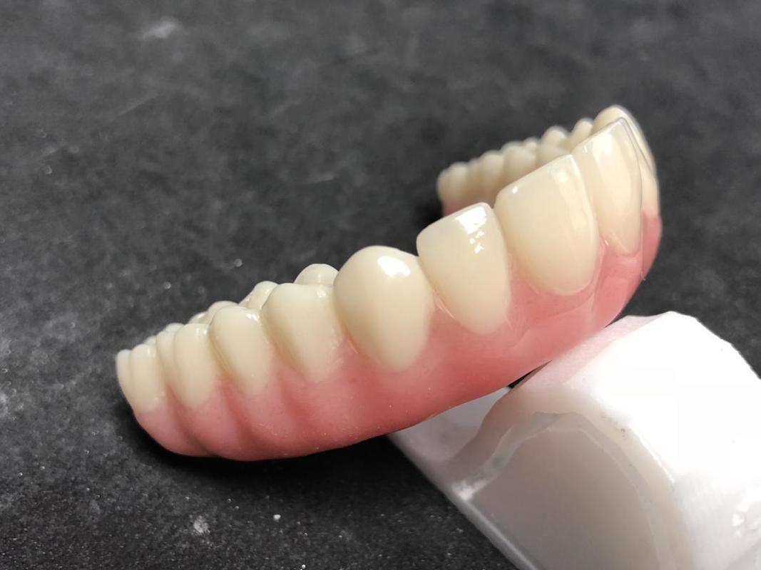 Khối PMMA nha khoa Yucera 98*22mm CADCAM Đa lớp PMMA Màu hồng