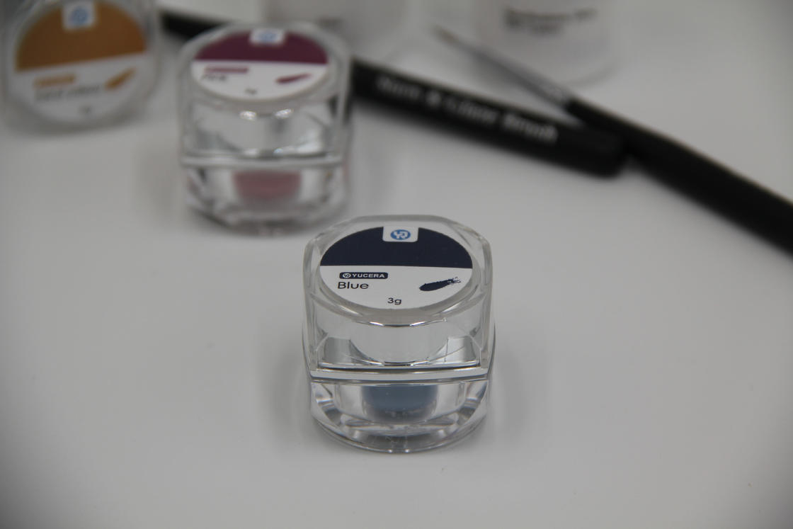 Bộ Nhuộm Gốm Zirconia 18 Màu Yucera Unique Smile Solutions Tự Nhiên cho Sáng Tạo Phòng Thí Nghiệm Nha Khoa